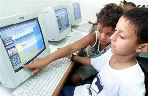 OITIN-INTERNET-BAMBINI-SEX